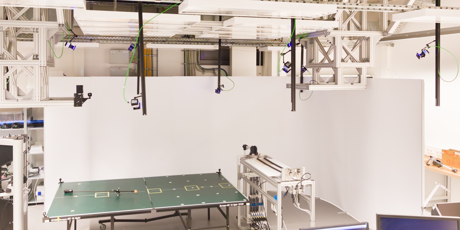 Photo of the table tennis lab with Vicon cameras mounted at the ceiling